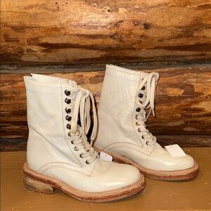 💚Women's Cream Lace/Zip Up Leather Free People Boots 37(6.5/7)